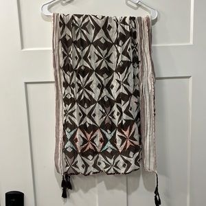Brown and cream scarf